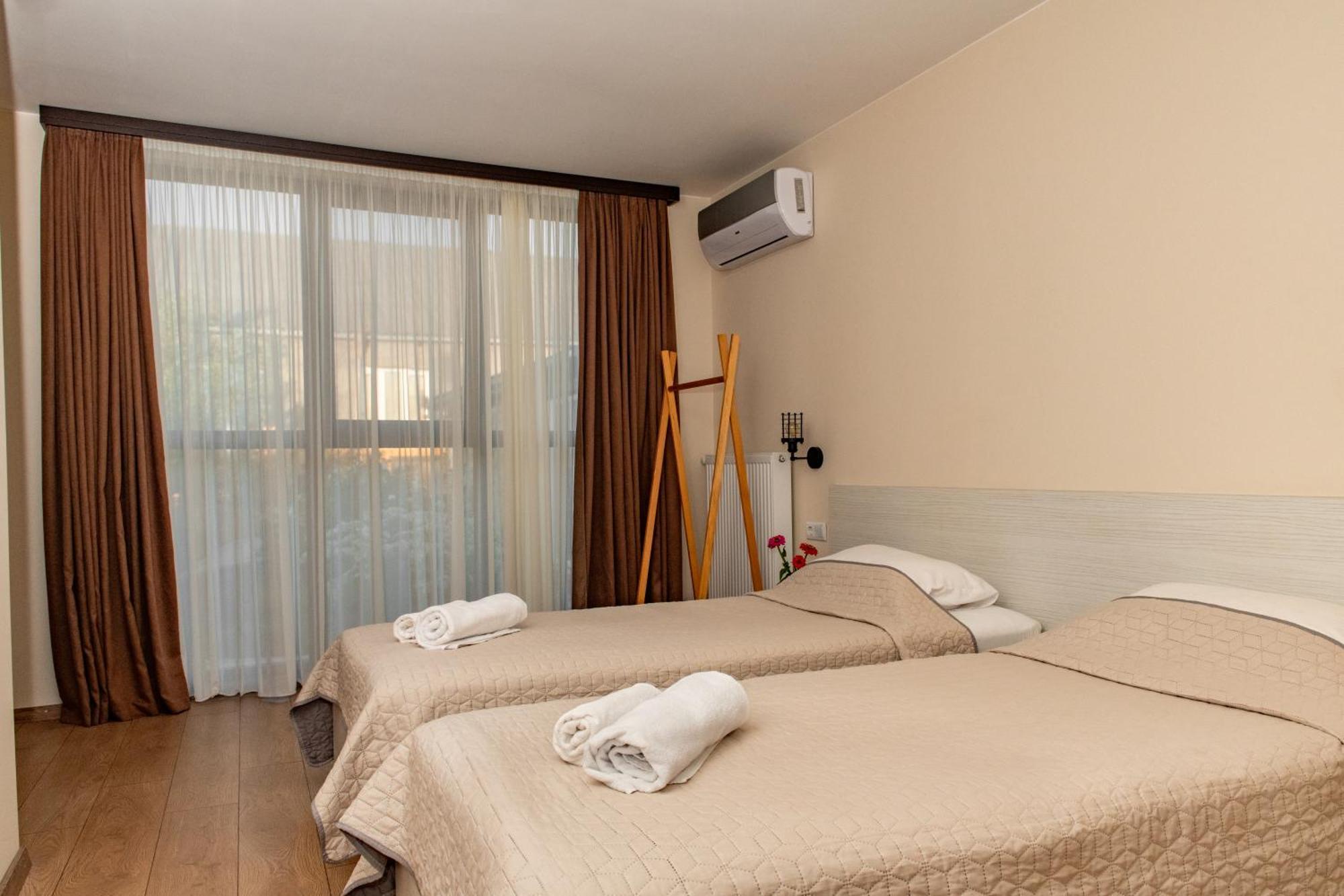 Alvani Inn K'vemo Alvani Extérieur photo