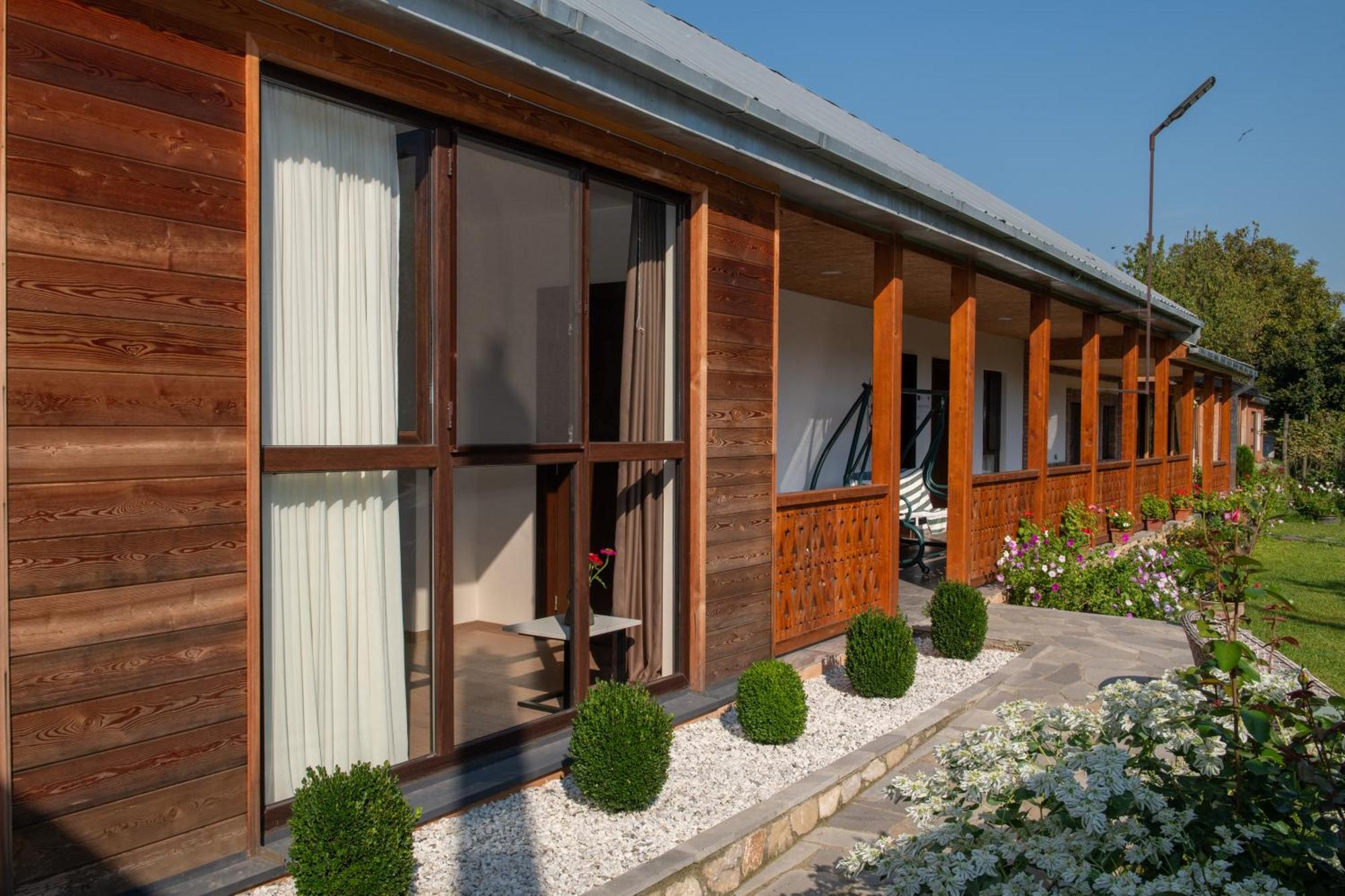 Alvani Inn K'vemo Alvani Extérieur photo